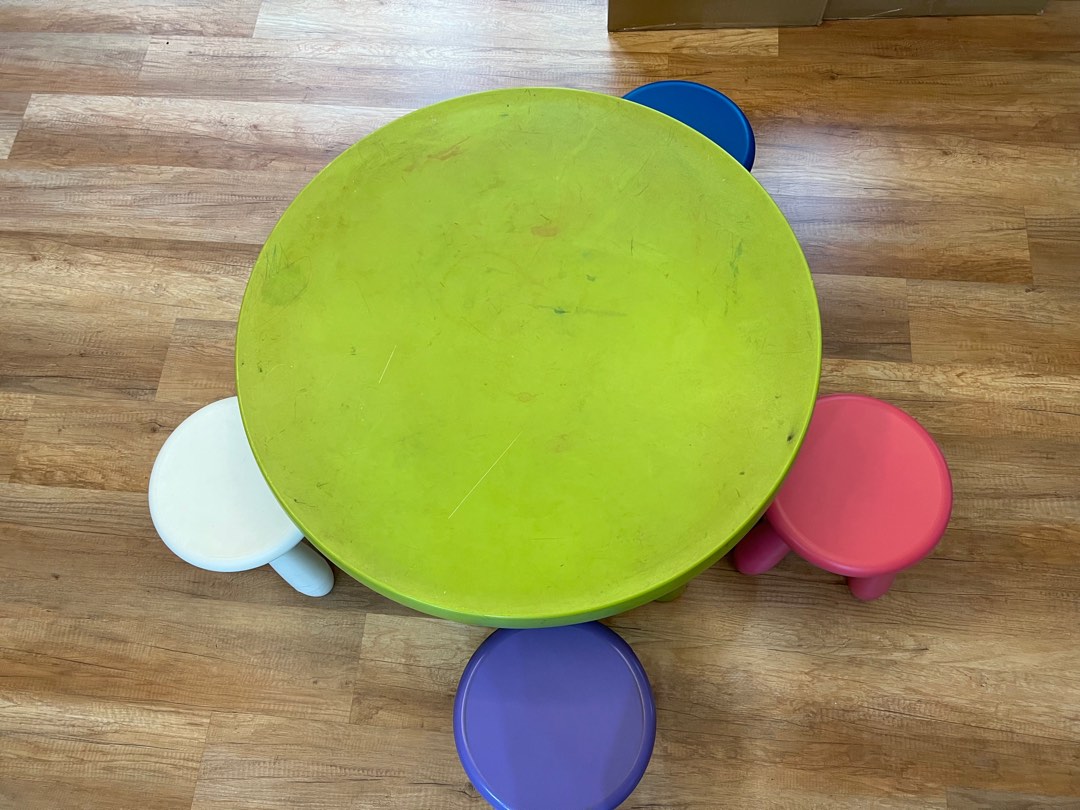 Kids round table and 4 stools (different colour mix), Babies & Kids