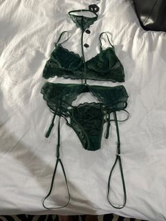 (Category: ) located in . Submitted by betchayboutique2 (Listing ID 1243606766, Image 1). Description: .