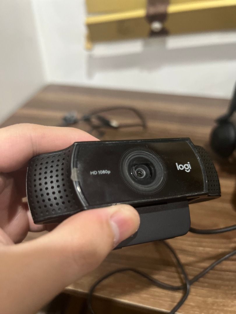 Logitech HD Pro Webcam C920, Widescreen Video Calling and Recording ...