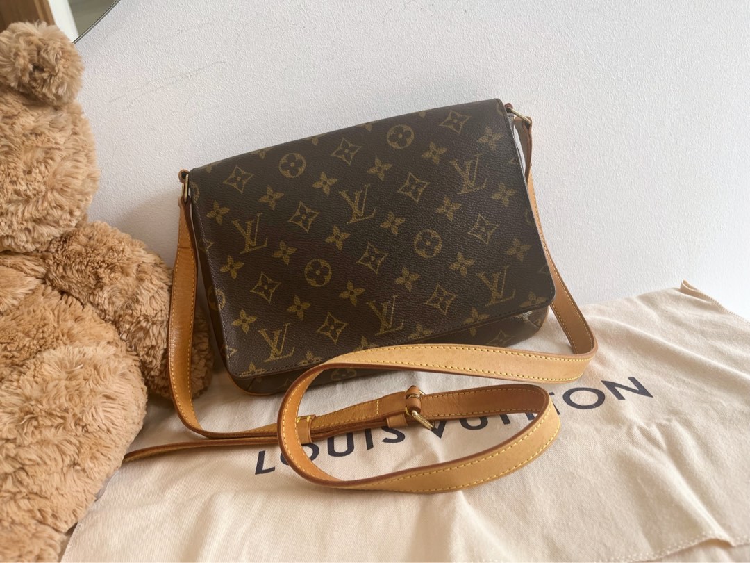 Authentic Louis Vuitton Musette Tango Crossbody Bag – Relics to Rhinestones
