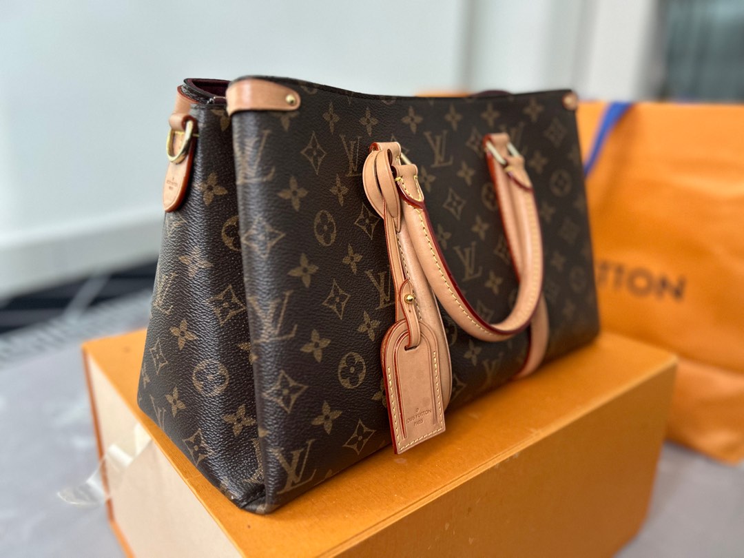 Louis Vuitton Soufflot BB Monogram Canvas/ Natural Leather, Luxury, Bags &  Wallets on Carousell
