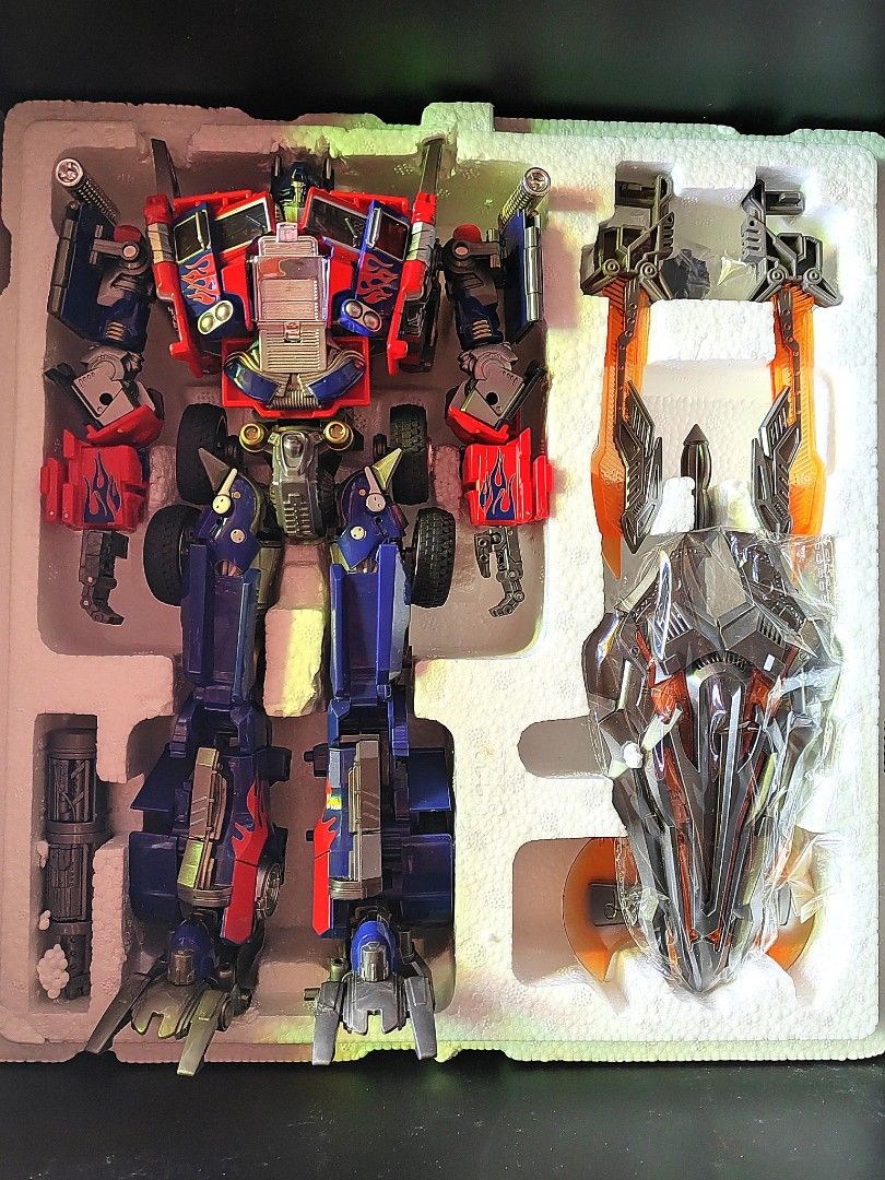 Wei jiang transformers m01 commander optimus cheap prime