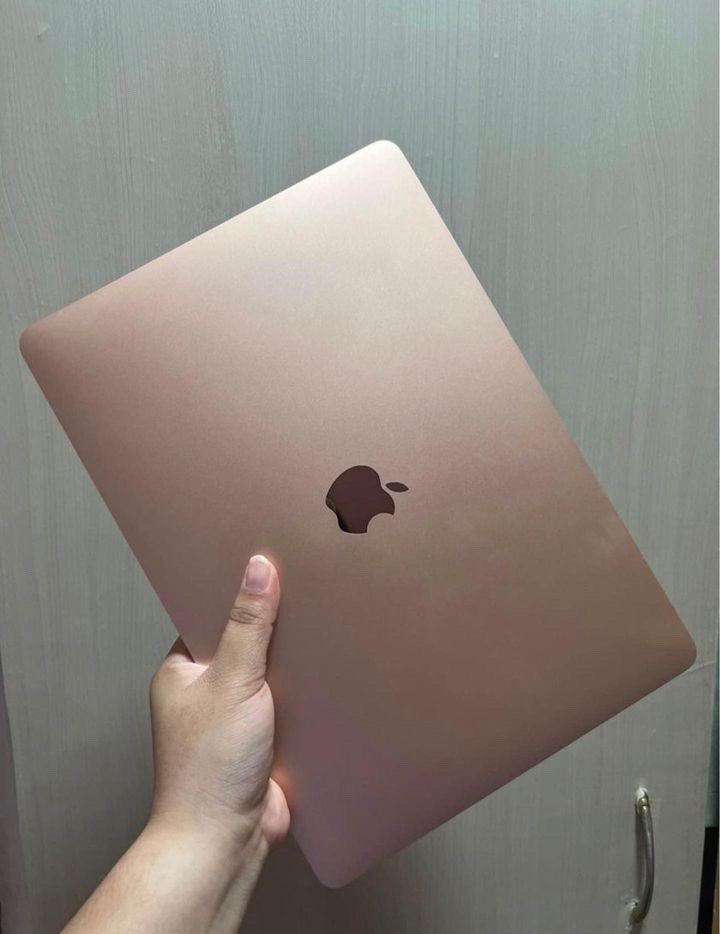 Macbook Air 2020 Gold, Computers & Tech, Laptops & Notebooks on Carousell