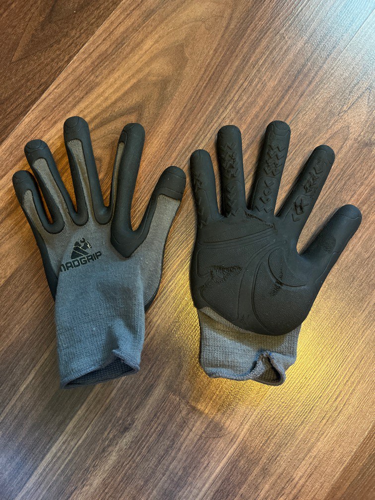 Mad grip Gloves for Spartan Race Size S/M, Sports Equipment, Other Sports  Equipment and Supplies on Carousell