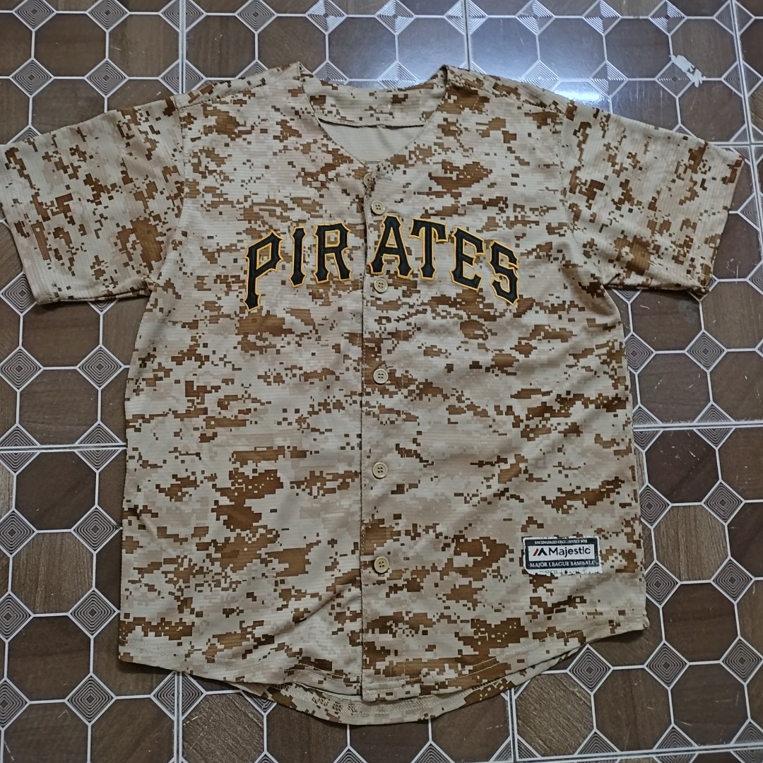 Vintage Uniqlo X MLB Pittsburgh Pirate Team Embroidery 