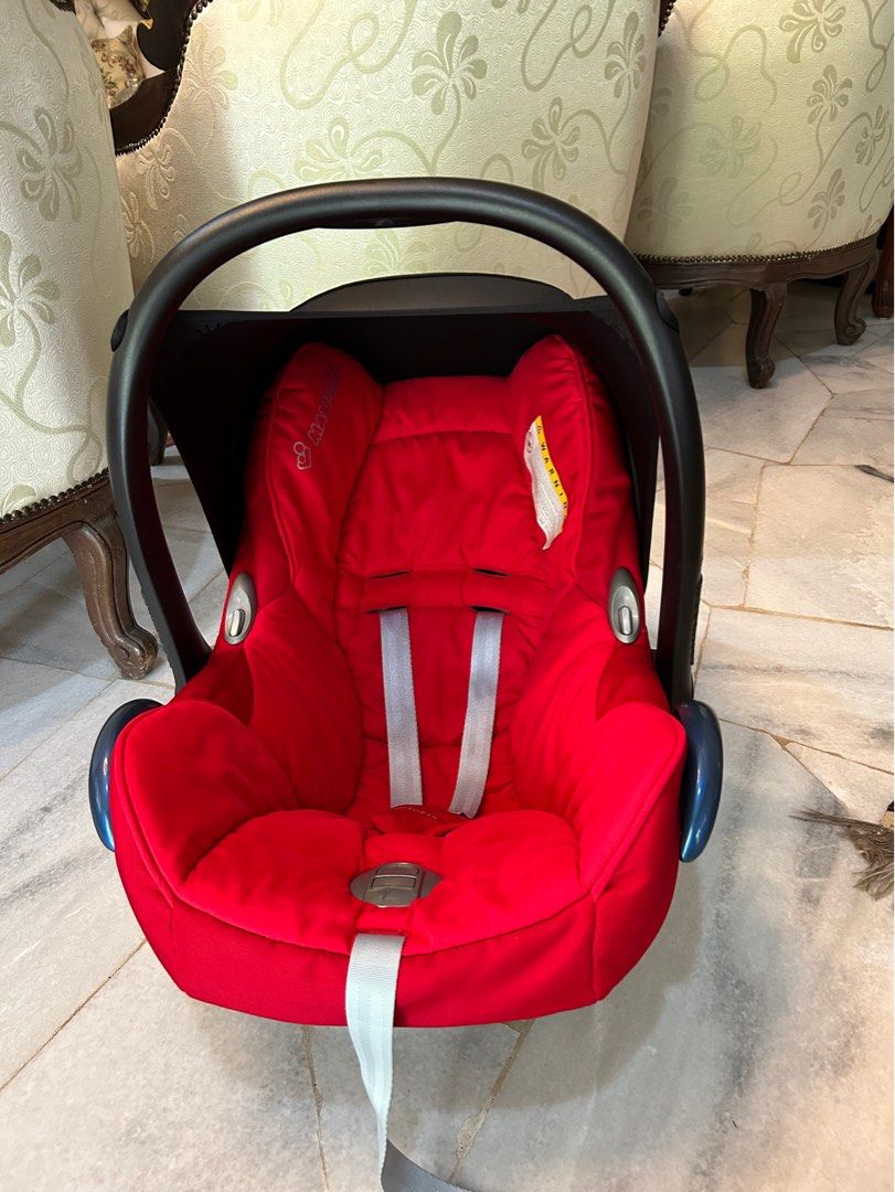 Maxi cosi car seat Red Babies Kids Going Out Car Seats on