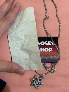 moses shop necklace