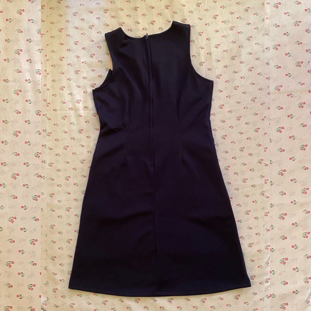 Navy Blue Formal Sleeveless Dress (Category: Dresses) located in Manila. Submitted by sopina (Listing ID 1243546455, Image 2). Description: — preloved, no major flaws — size : small — rfs : decluttering — mop : gcash — mod : same day delivery (buyer will shoulder the shipping fee) — loc : manila — message me for more info!.