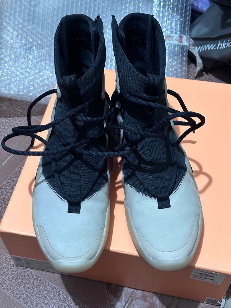 Nike Air Fear of God 1 String The Question US8.5 42, 名牌, 鞋及波