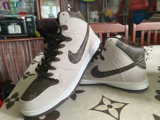 Kasut lelaki 100% Original Louis Vuitton LV Nike Air Jordan Sneakers, Men's  Fashion, Footwear, Sneakers on Carousell