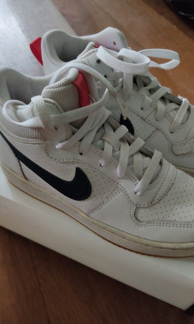 Nike High (Category: Sneakers) located in Quezon City. Submitted by cassyboi (Listing ID 1243503432, Image 2). Description: No box from the US.