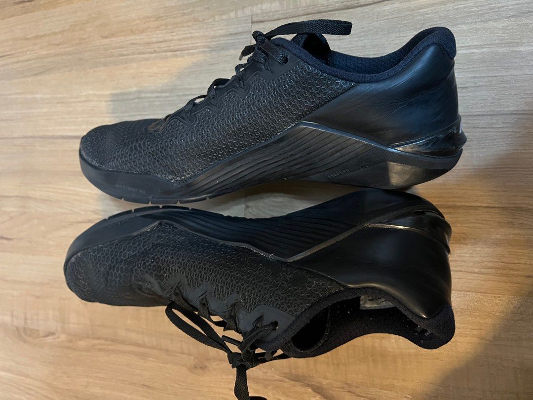Nike metcon 5 triple black hotsell