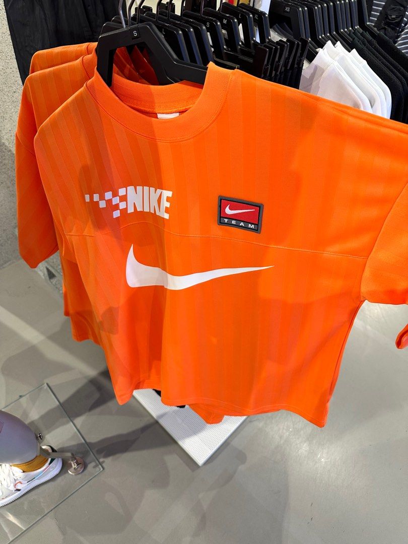 Nike oversized t shirt limited edition from Taiwan, Men's Fashion