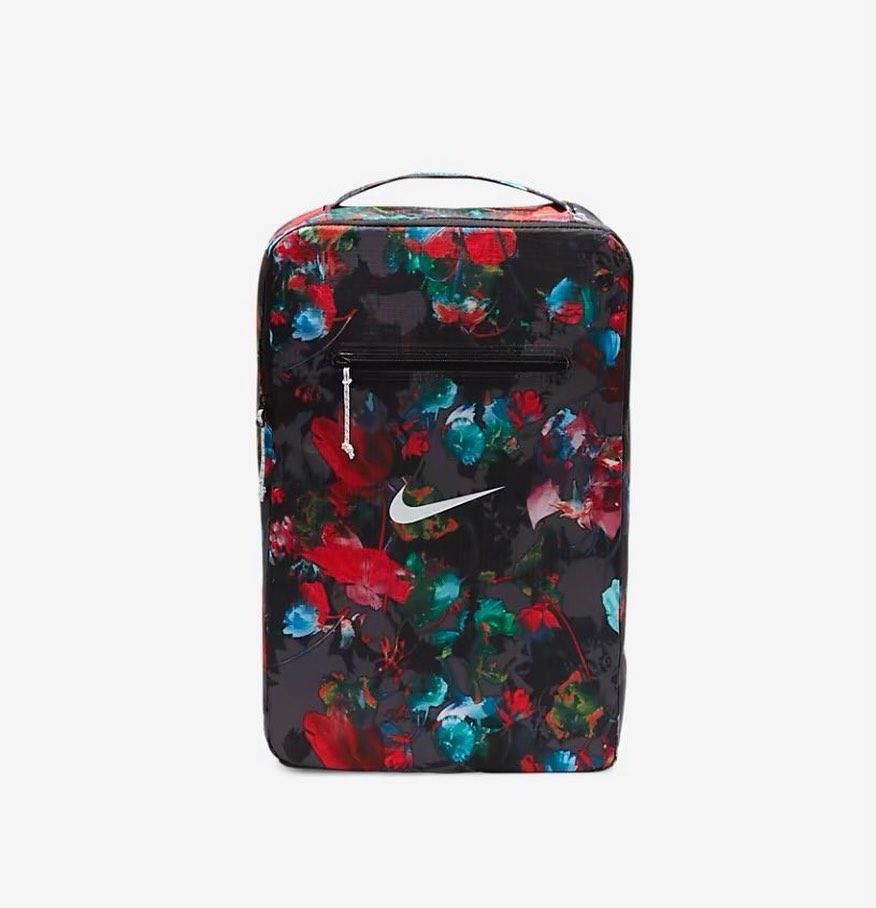 Nike Printed shoe box (Category: Belt bags, Clutches and Pouches) located in Bacoor. Submitted by reesedrich07 (Listing ID 1243555831, Image 2). Description: Nike Printed Shoe box Brand new 13L 1,400php only Add shipping fee.