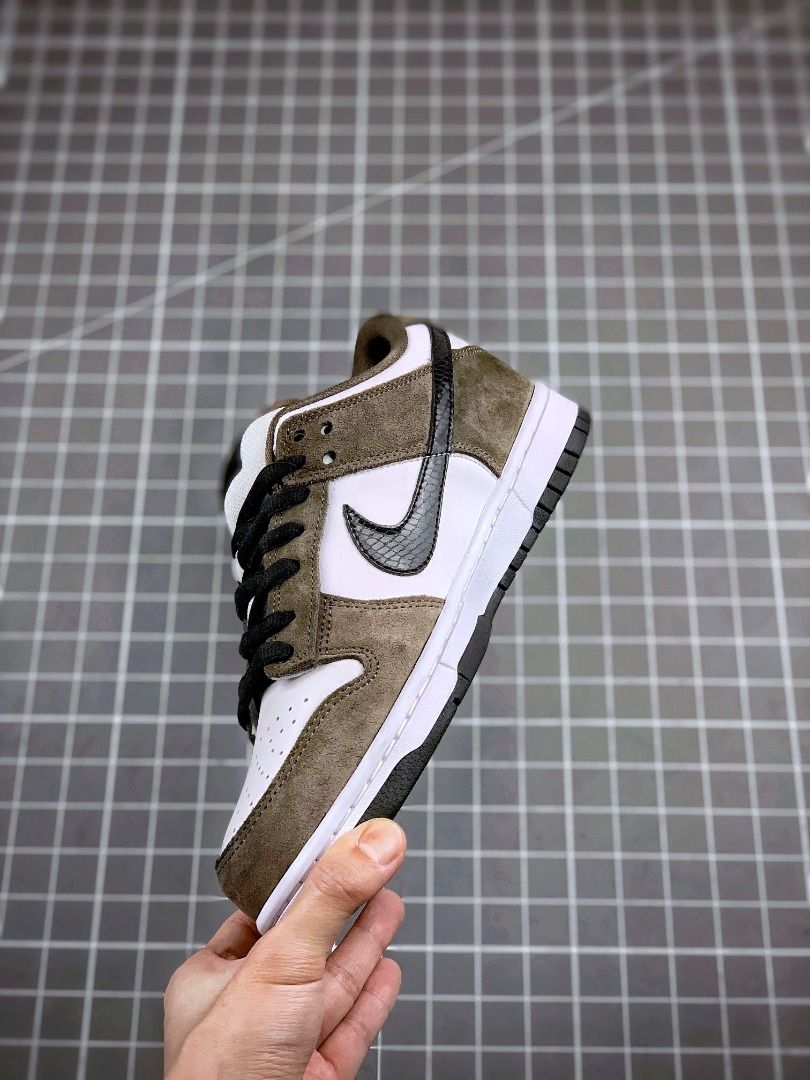 black trail end dunks