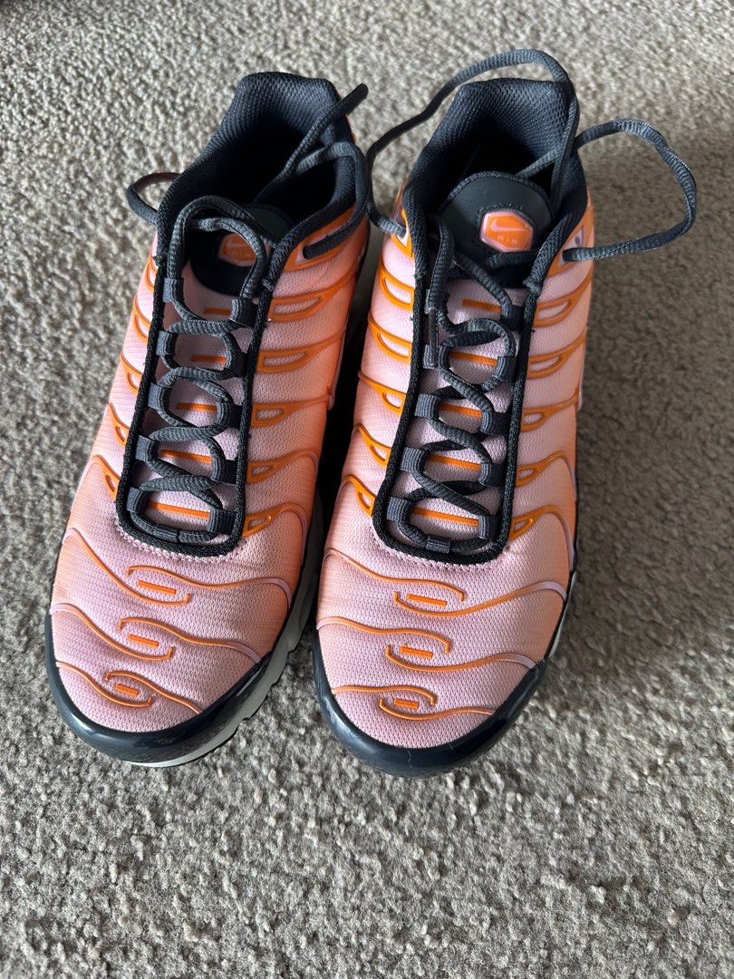 Tn nike scratch hotsell