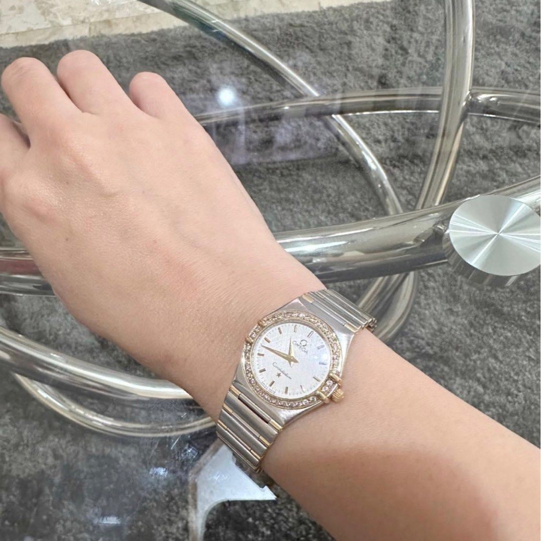 Omega constellation with diamonds (Category: Luxury Watches) located in Cagayan de Oro. Submitted by moiobsession (Listing ID 1243572768, Image 2). Description: Pre- owned Omega Constellation Authentic In excellent condition 25mm White dial Real diamonds bezel 18k gold & steel bracelet Quartz movement Swiss made 6.7 inches wrist size or smaller With replacement box .
