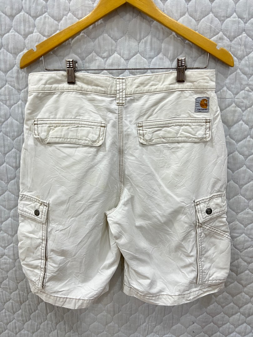 Oooo. CARHARTT, Men's Fashion, Bottoms, Shorts on Carousell