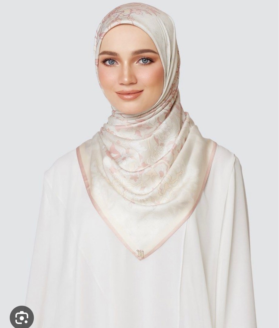naelofar bawal shawl