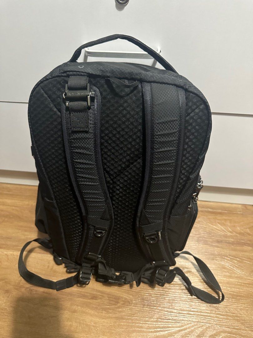 Pacsafe camsafe x25 backpack shop