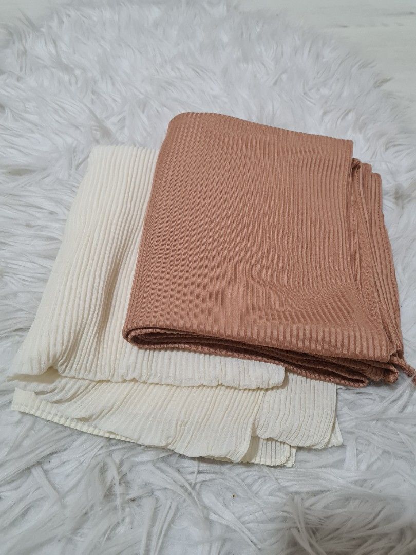 dolsa pleated shawl