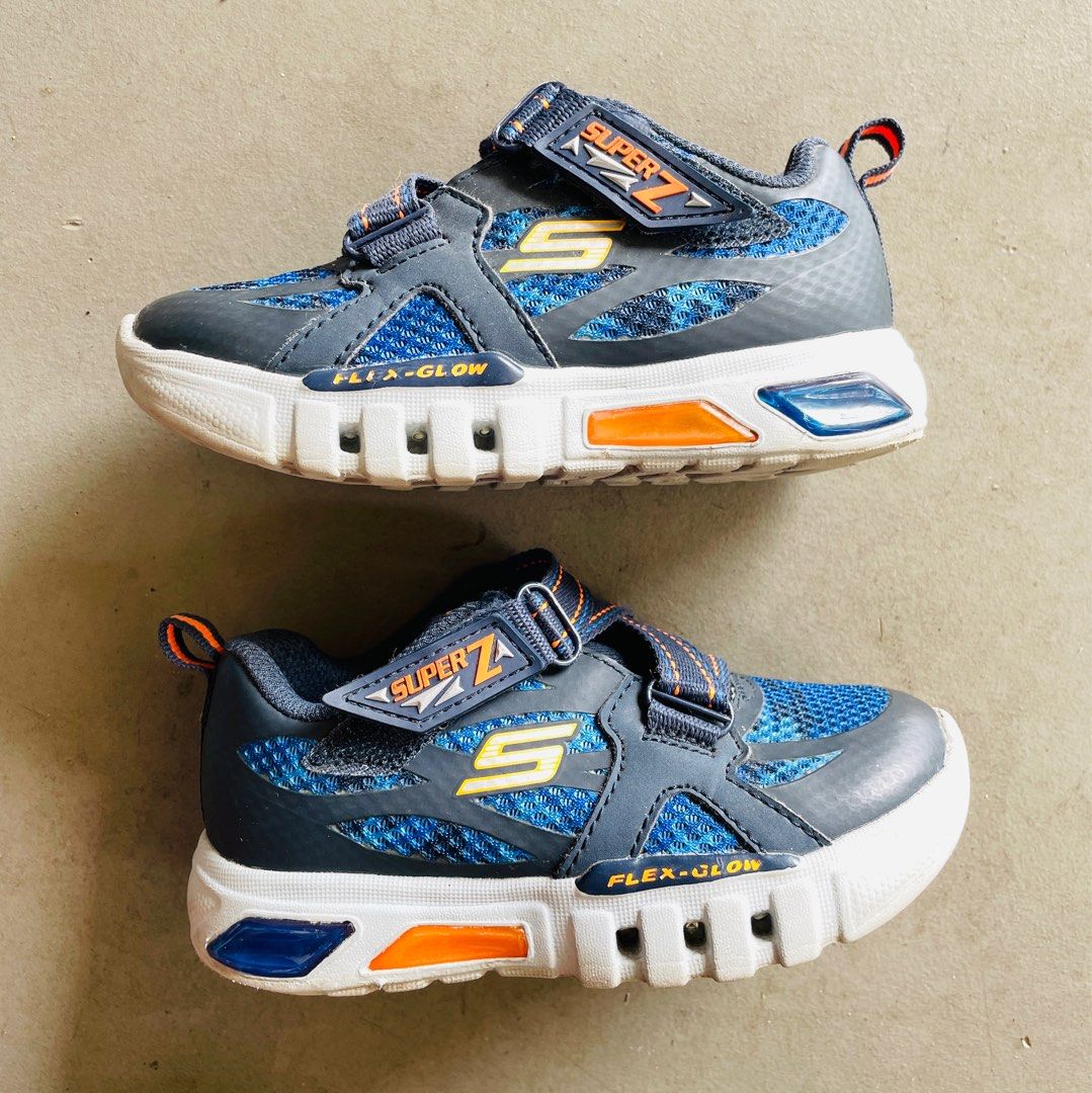 Skechers super on sale z flex glow