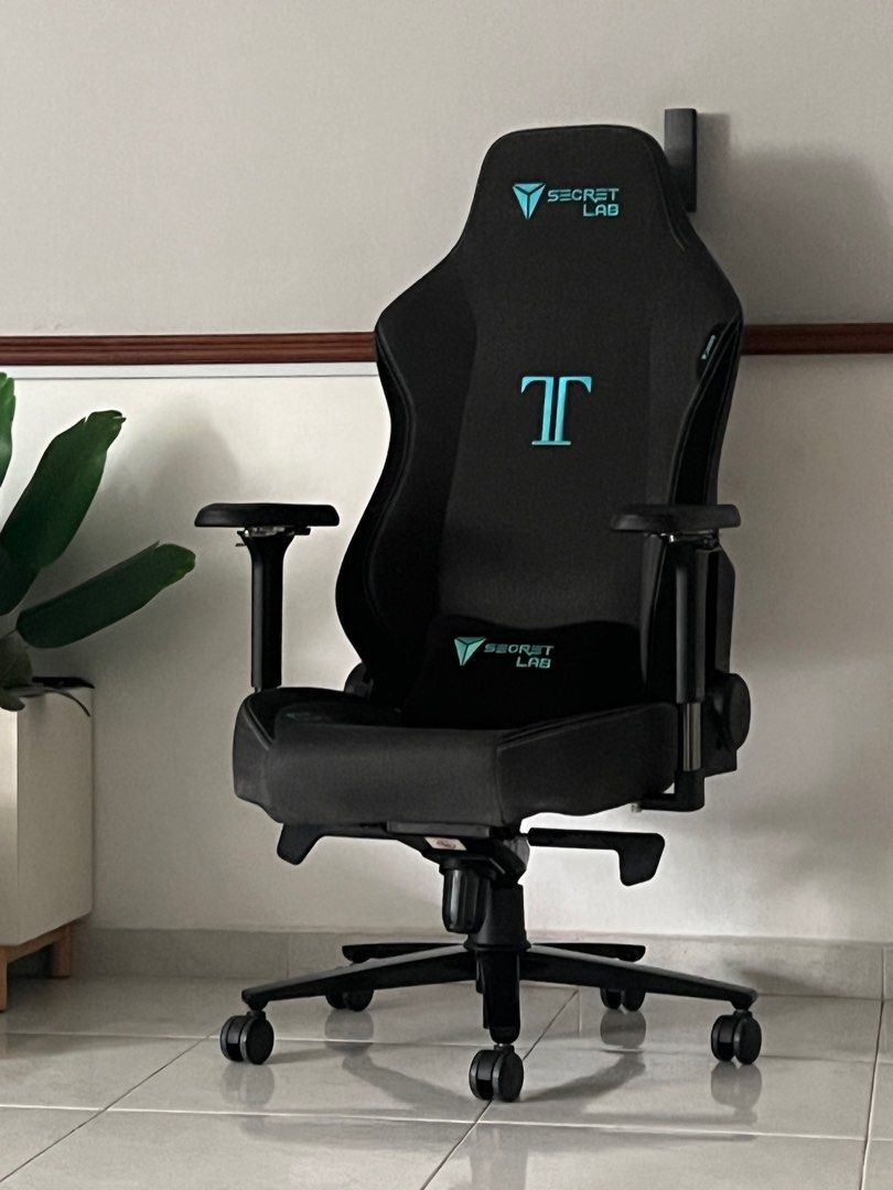 Secretlab Titan 2020 softweave, Furniture & Home Living, Furniture