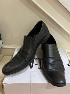 Sepatu formal andre valentino
