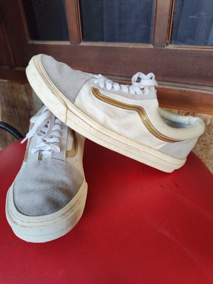 Sepatu Vans Old Skool Putih Abu List Gold Size 43, Fesyen Pria, Sepatu ,  Sneakers di Carousell