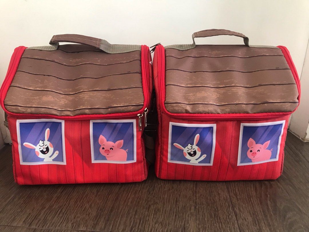 Snack / Lunch bag, insulated w/handle + strap - 2pc (Category: Diaper Bags & Wetbags) located in Taguig. Submitted by francisco_7 (Listing ID 1243504494, Image 1). Description: 799 each or 1500 for 2pcs.