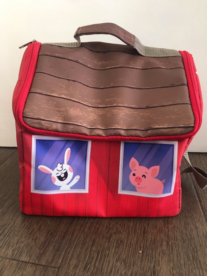 Snack / Lunch bag, insulated w/handle + strap - 2pc (Category: Diaper Bags & Wetbags) located in Taguig. Submitted by francisco_7 (Listing ID 1243504494, Image 3). Description: 799 each or 1500 for 2pcs.