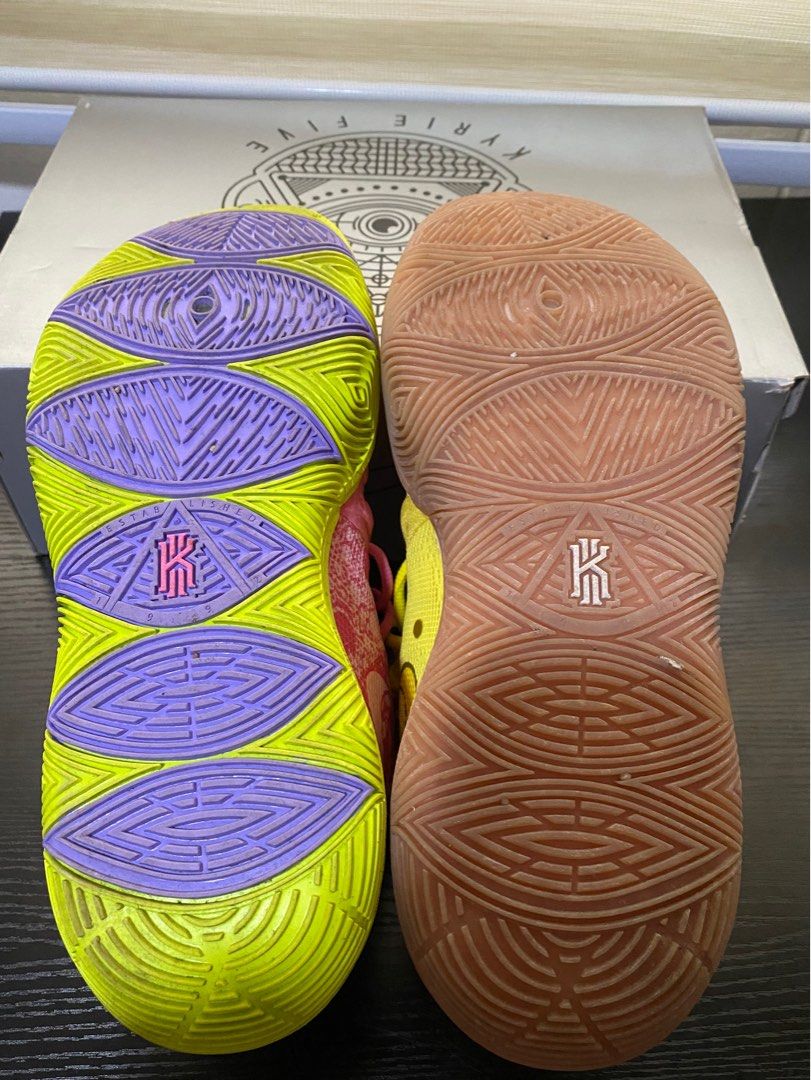 mismatch kyrie 5