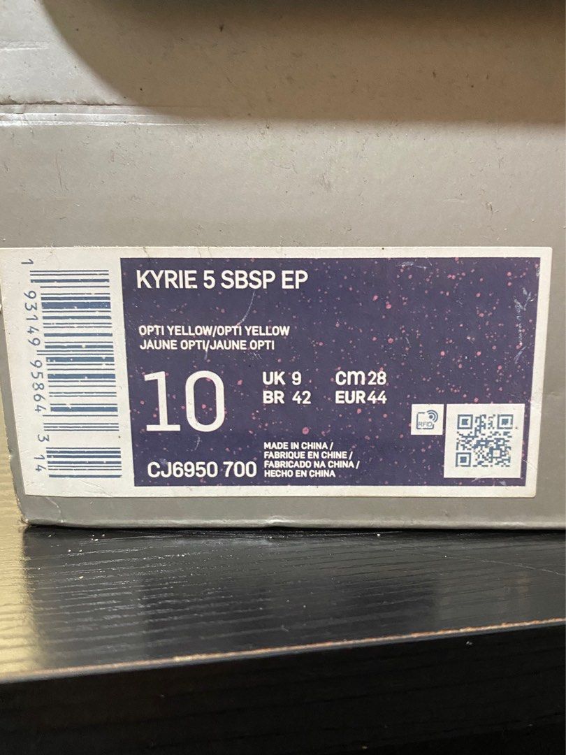 mismatch kyrie 5