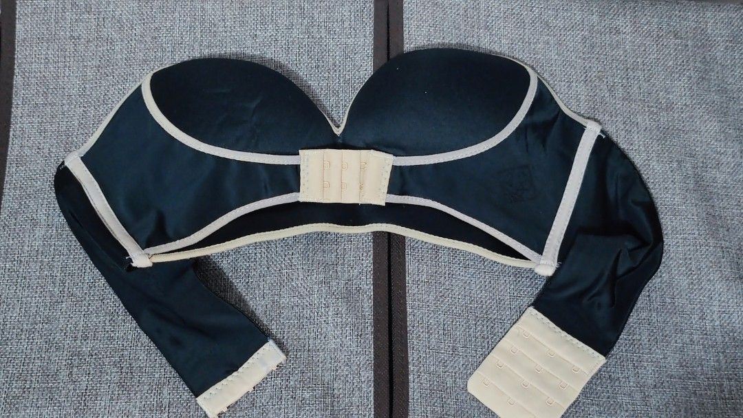 Strapless Front and Back Buckle Push up Bra, Women's Fashion, Undergarments  & Loungewear on Carousell