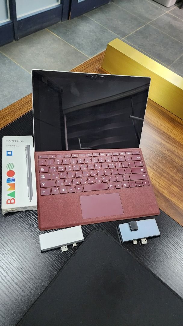 SURFACE PRO 6 (Category: Laptops & Notebooks) located in Quezon City. Submitted by byoungokyoon (Listing ID 1243504439, Image 2). Description: MICRO SURFACE PRO6 CPU : I5-8250 (1.8GHZ) RAM : 8 G USED 1YEARS FOR BUSINESS TRIP INCLUDE : KEY BOARD, PEN AND HUB .