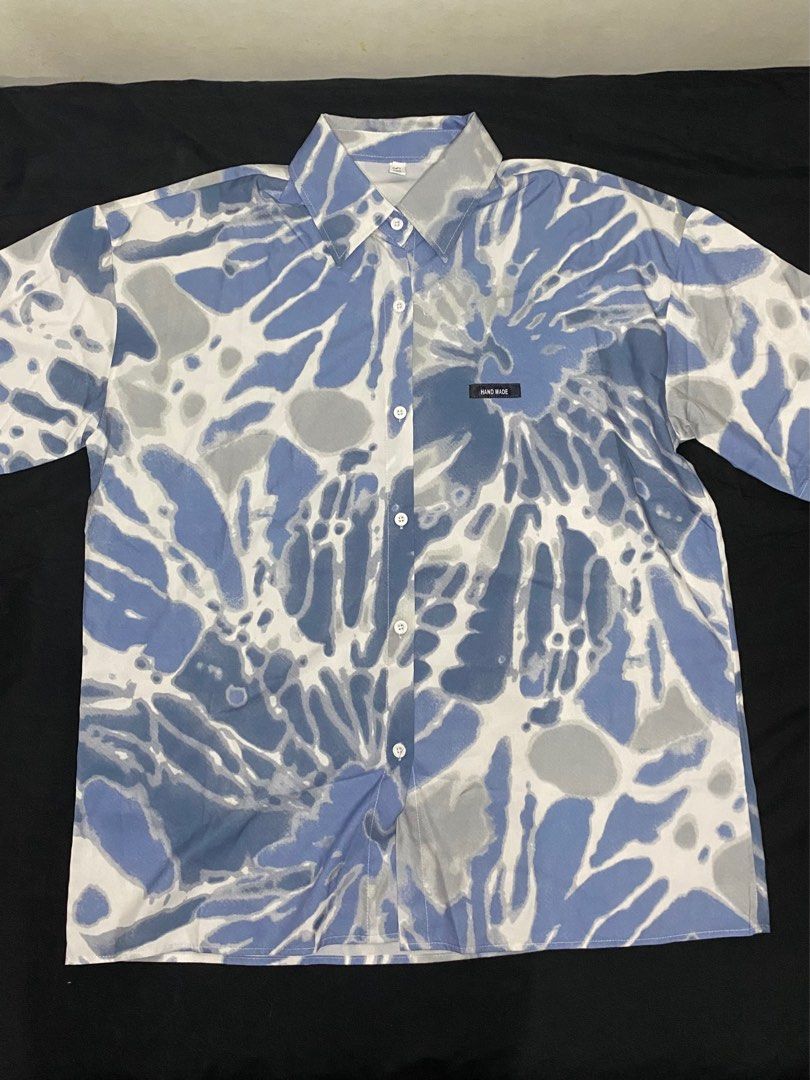 Tie dye Collar Short Sleeve Shirt (Category: Tshirts & Polo Shirts ) located in Makati City. Submitted by meridaaa (Listing ID 1243699030, Image 1). Description: Smooth fabric! Nakakapogi. Fits small to medium..
