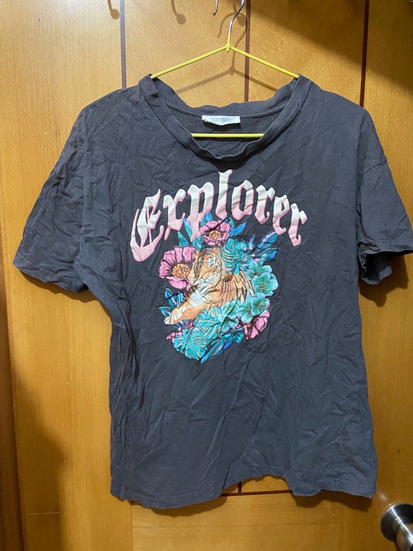 T-shirt, 女裝, 上衣, T-shirt - Carousell