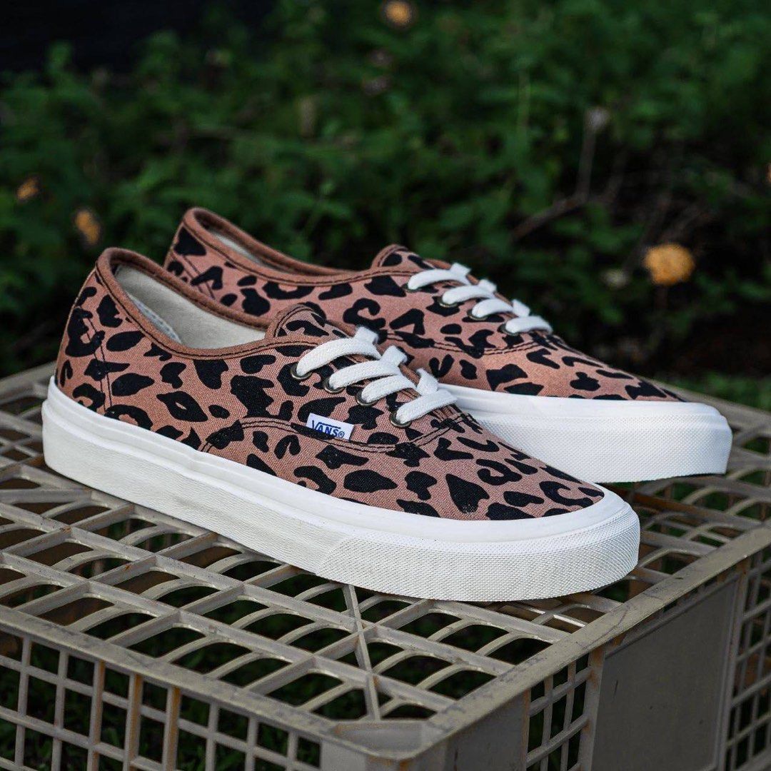 Vans authentic 44 dx cheap anaheim factory og leopard
