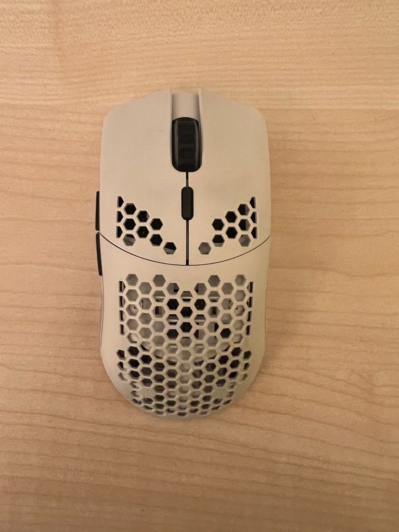 Wireless Glorious Model O Broken & Lost Dongle, 電腦＆科技, 電腦周邊及配件, 電腦滑鼠及相關產品 Carousell