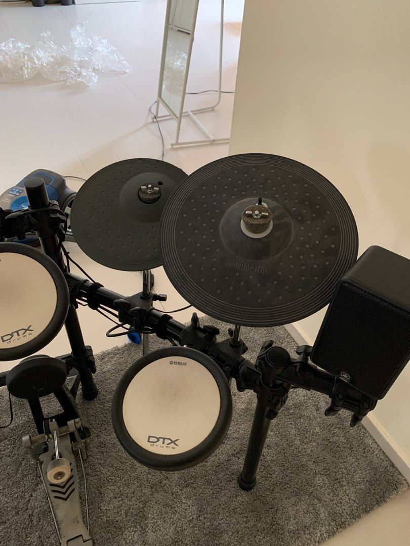 Yamaha electronic dtx500 drum kit with upgraded speakers, Hobbies & Toys, Music & Media, Musical