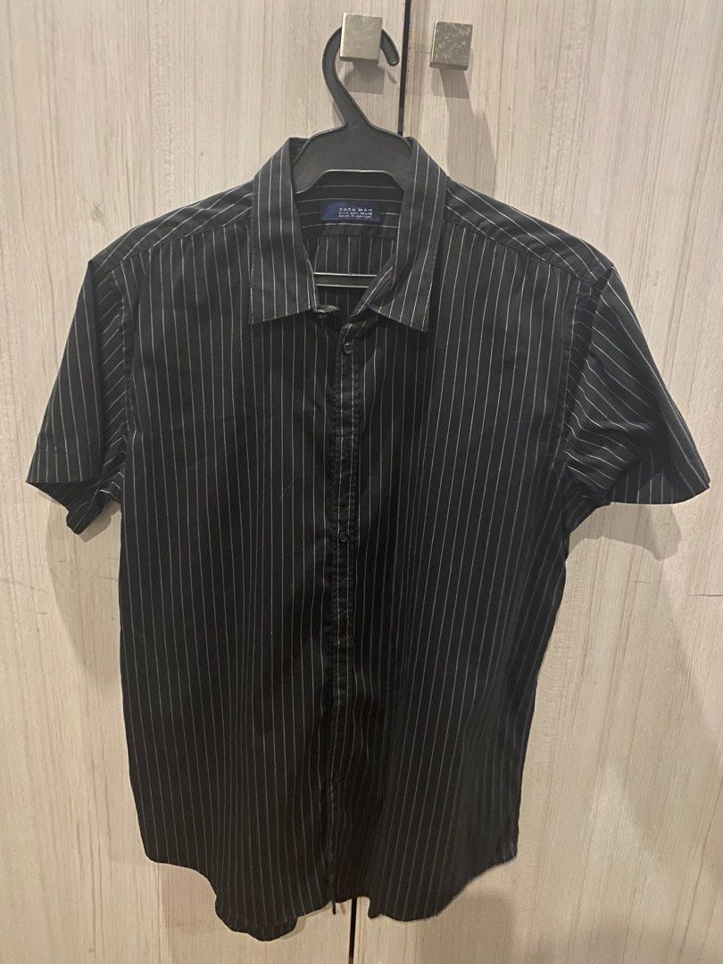 Zara Black Striped Polo (Category: Tshirts & Polo Shirts ) located in Cainta. Submitted by chamaleon (Listing ID 1243622518, Image 1). Description: .