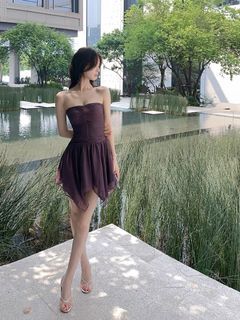 原價1200 中國網美品牌。DFAY 紫天鵝 全訂染布料 顯白顯瘦皺摺洋裝