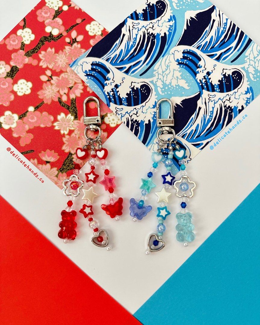 💙❤️ [WTS] Handmade Beaded Keychains ❤️💙, Hobbies & Toys