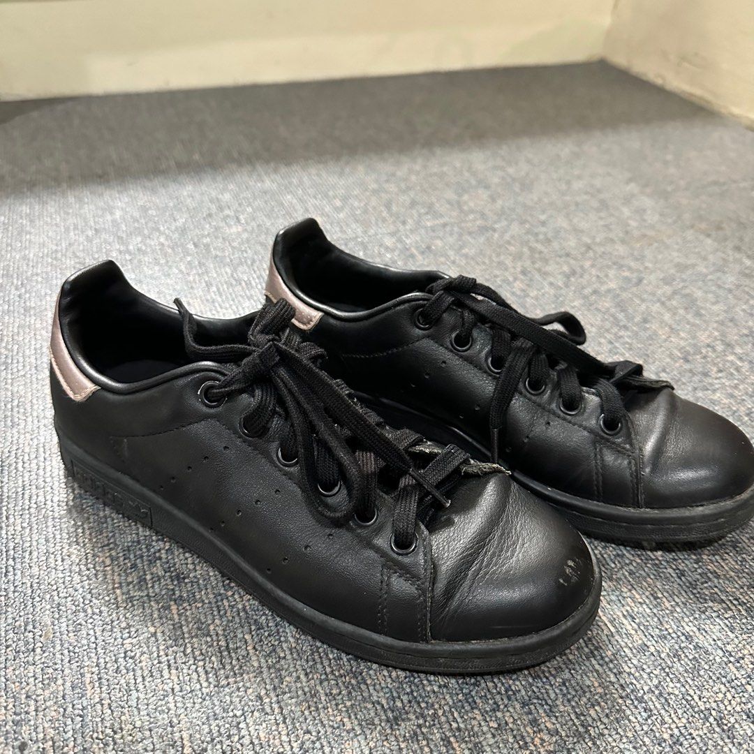 Stan smith hotsell black rose gold