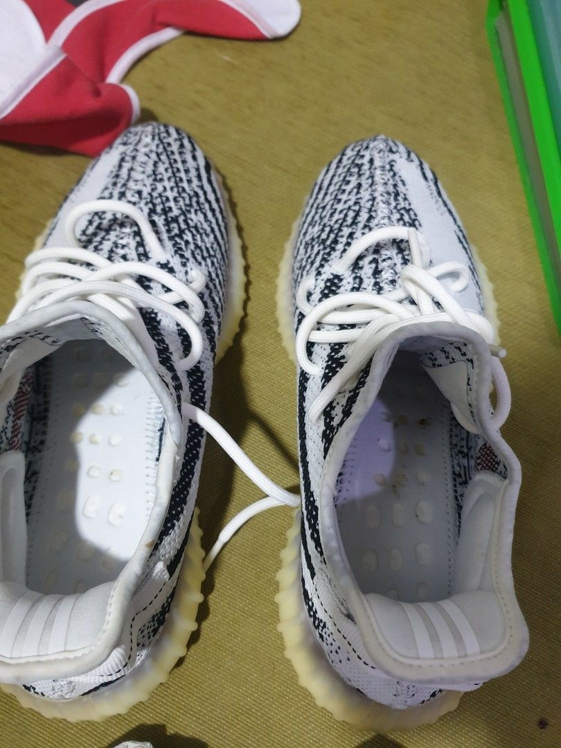 Adidas yeezy best sale zebra amazon kindle