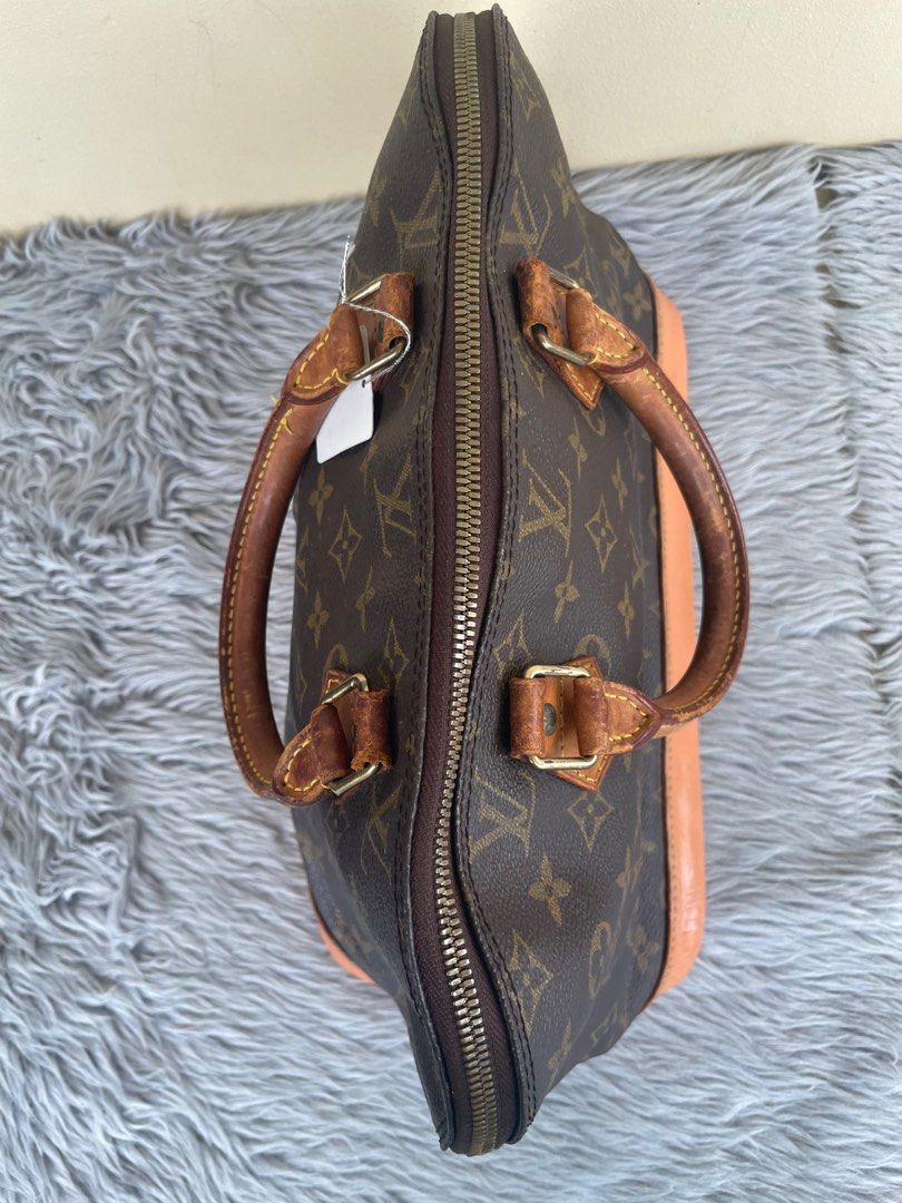 Alma PM with Entrupy Certificate of Authenticity on Carousell