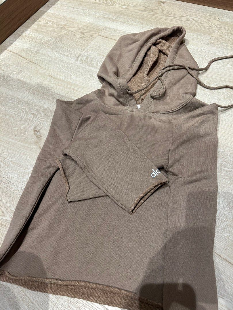 Alo box sale crop hoodie