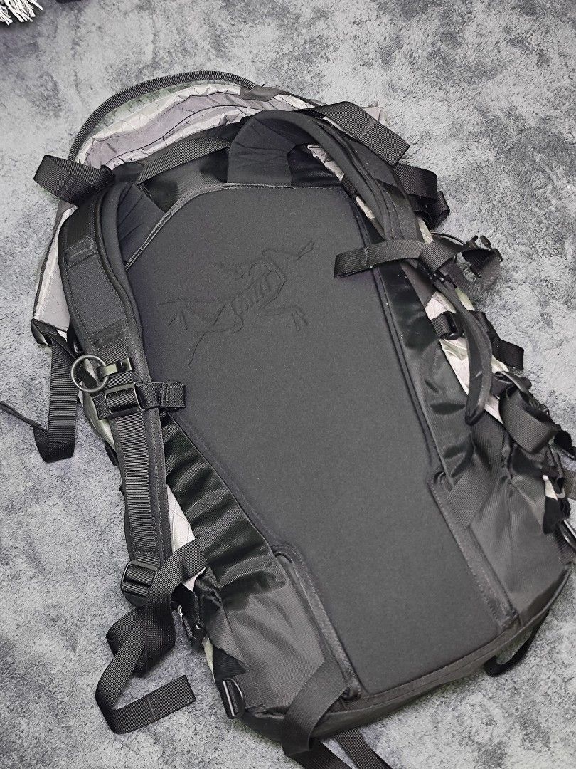 Arcteryx M40 Backpack Grey Xpac RARE, Sports Equipment, Hiking