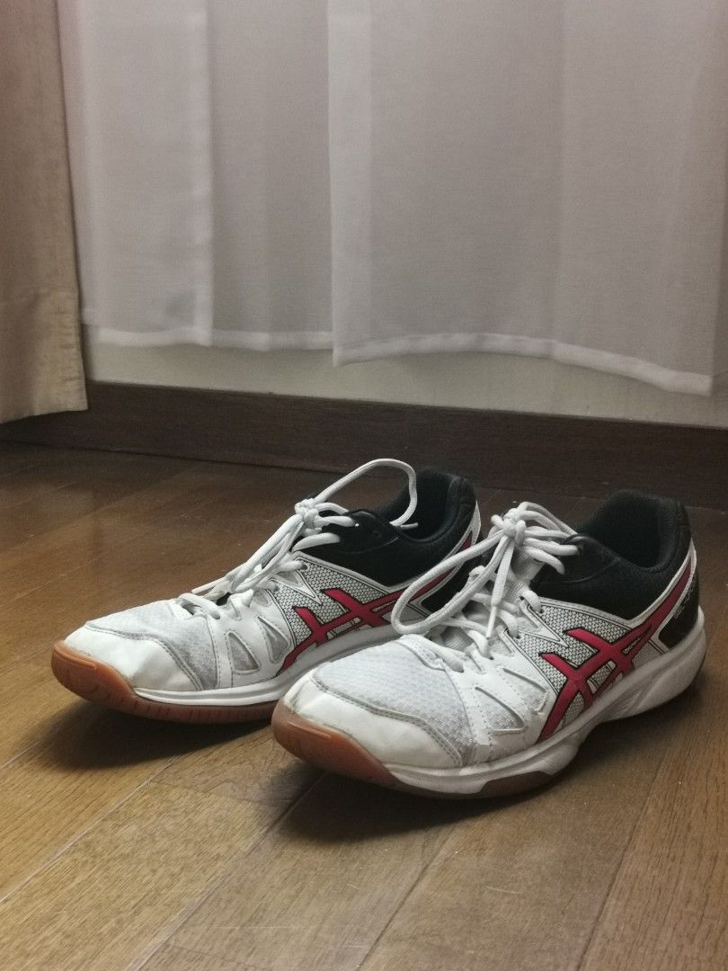Asics gel upcourt clearance vs gel rocket