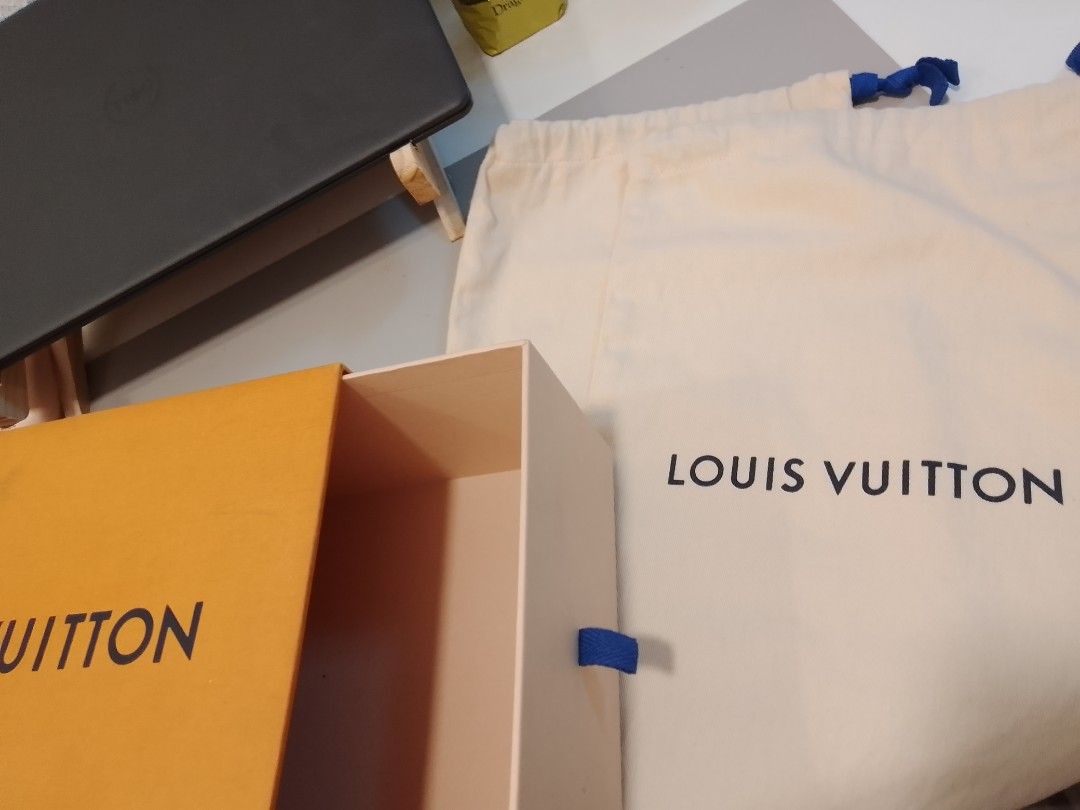 🍭 Louis Vuitton Shoe box  Louis vuitton shoes, Louis vuitton, Louis  vuitton accessories